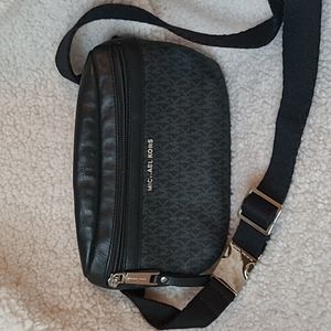 Michael Kors belt bag black